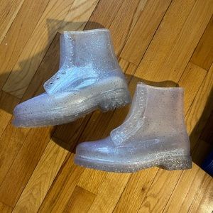 URBAN OUTFITTERS JELLY RAIN BOOTS